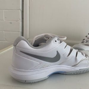 Nike Zoom Tennis Court Shoes